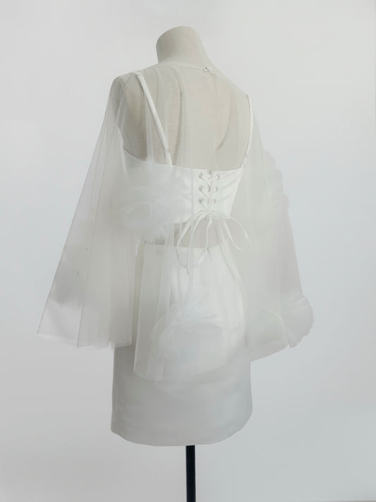 Set Top y Falda Clavel corta con Capa