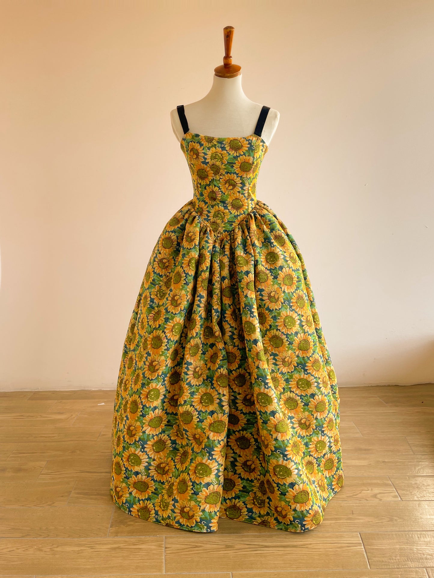 Magdalena dress sample size 4