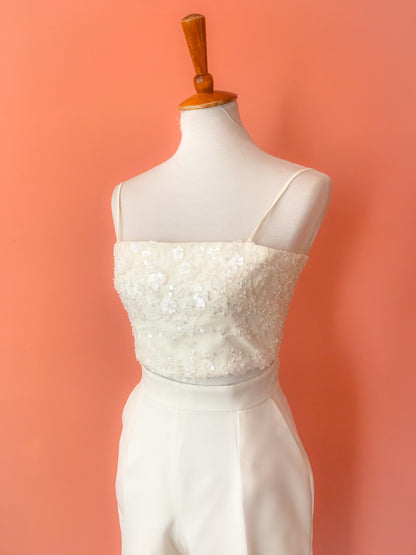 Sample of ivory 3D flower top size 6